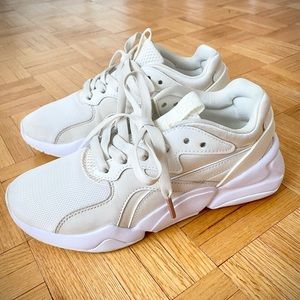 Puma Nova GRL BOSS Trainers Sneaker (size 7)